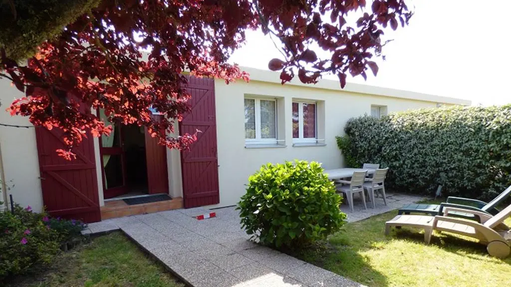 facade-locmariaquer-morbihan-bretagne-sud