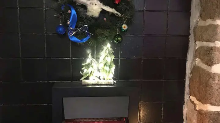 location-gite-bretagne-o-petit-manoir-ecole-3-hiboux-noel