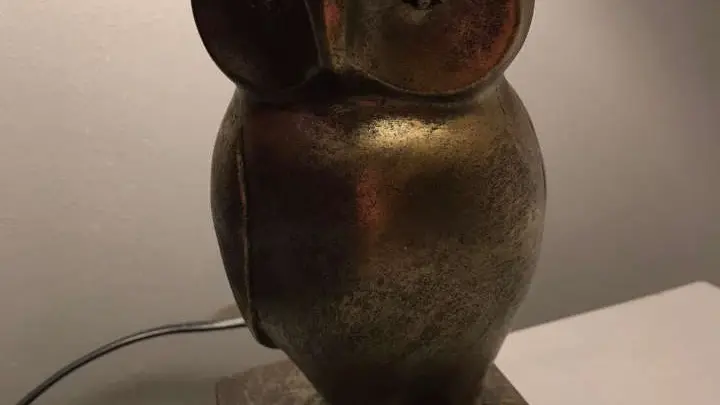 location-gite-bretagne-o-petit-manoir-ecole-3-hiboux-lampe