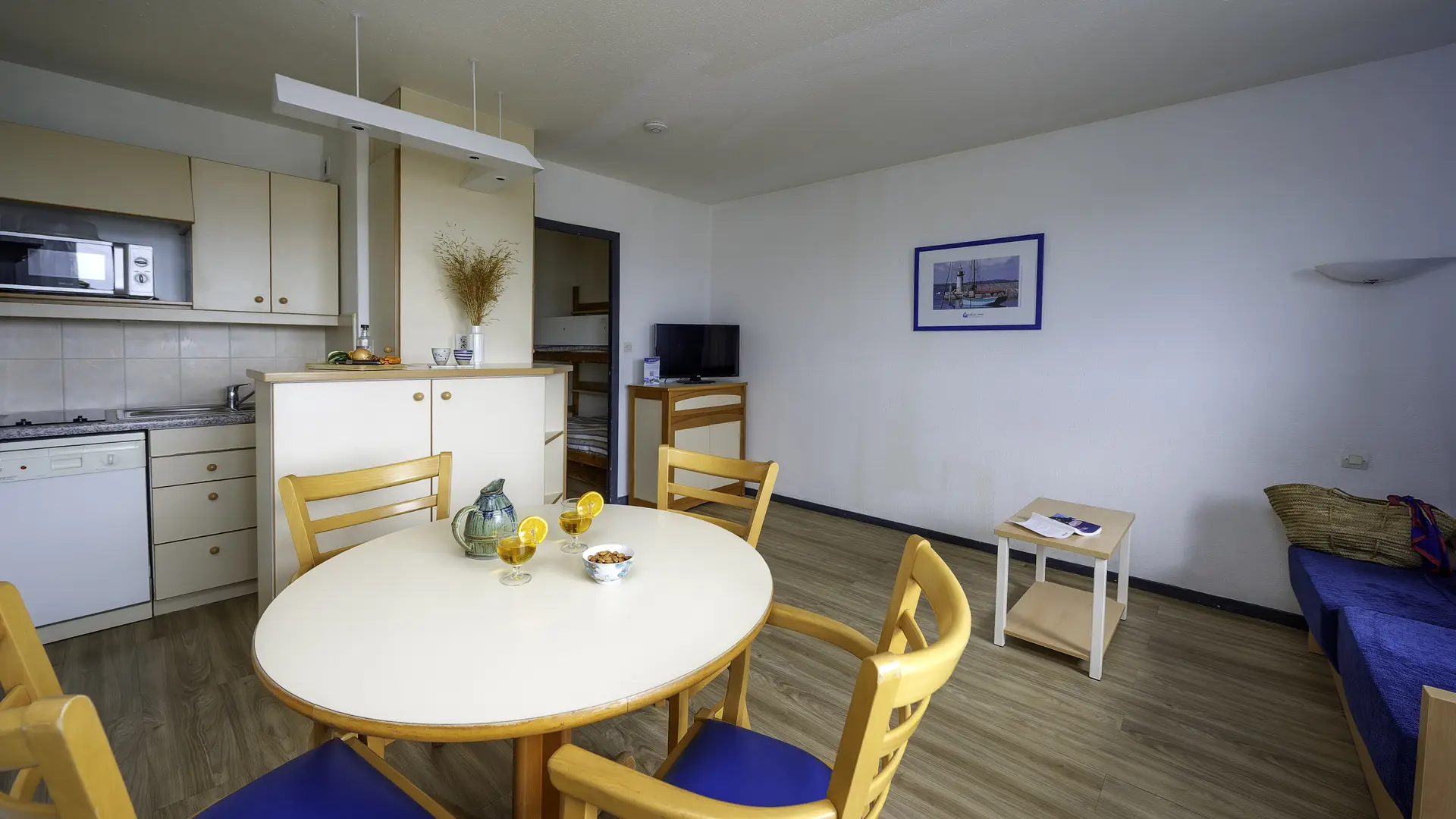 location-residence-Goelia-Bleu-Oceane-carnac-kitchenette