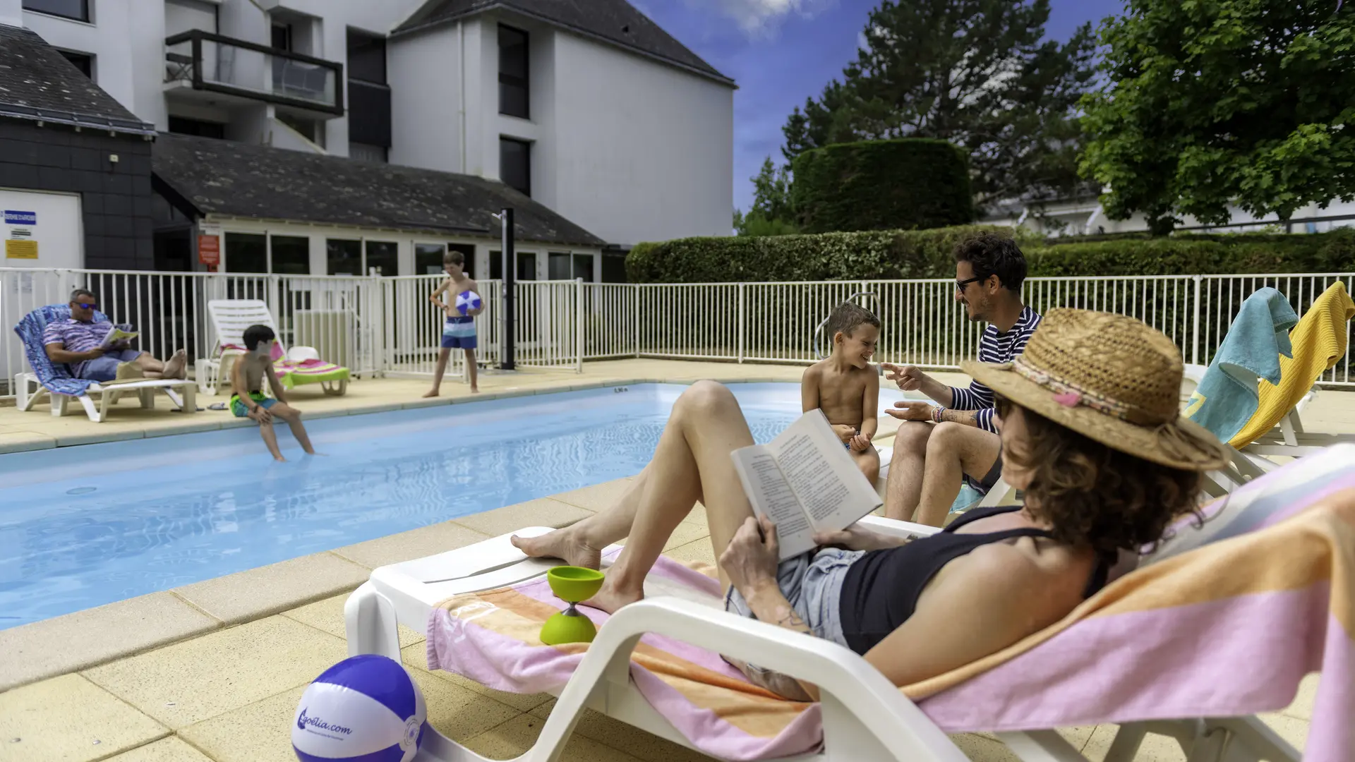 location-residence-Goelia-Bleu-Oceane-carnac-piscine