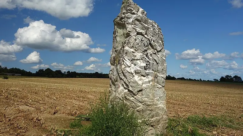 menhir-hautes-vallées_Champeaux