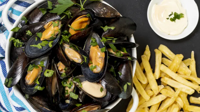 moules-savoureuses-avec-frites