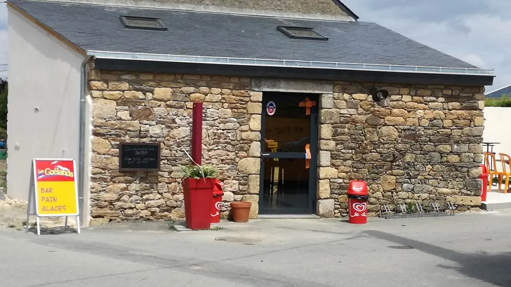 Ouverture du bar, Glace, dépôt de pain en Juillet et Aout - Bétahon au Camping Parc Les Goélands