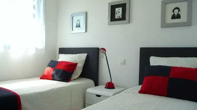 chambre 2 lits 90
