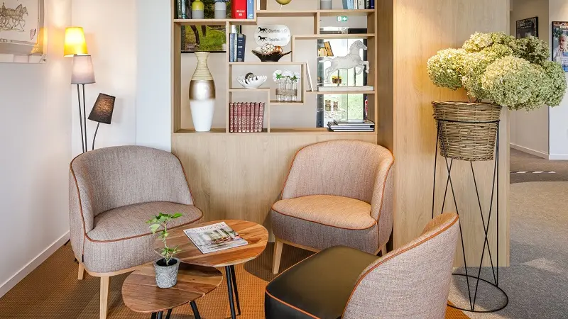 brit hotel L'Hippodrome - salon - Ploërmel - Morbihan -  Bretagne