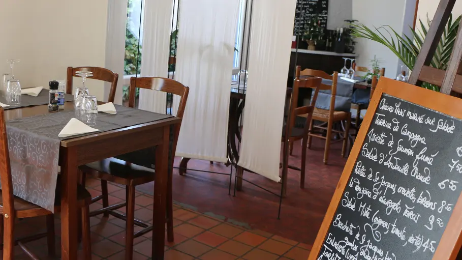 restaurant-traditionel-pizzeria-la-taverne-baud (2)