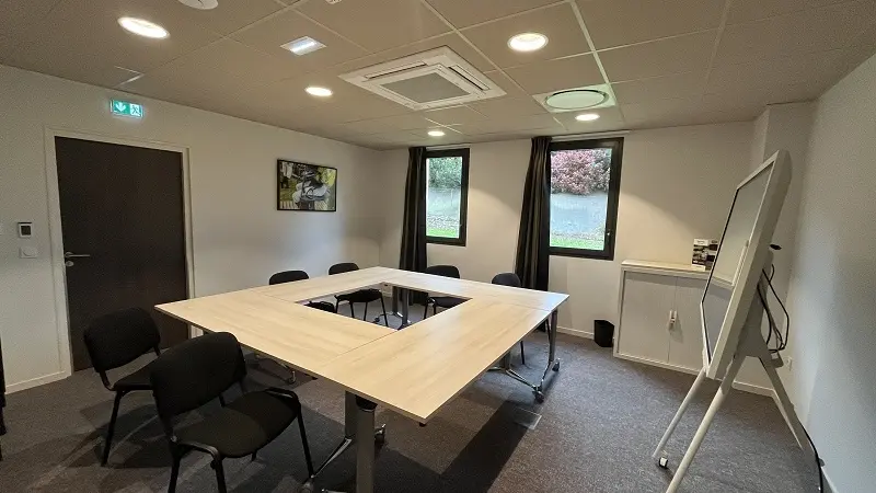 brit hotel L'Hippodrome - réunion - Ploërmel - Morbihan -  Bretagne