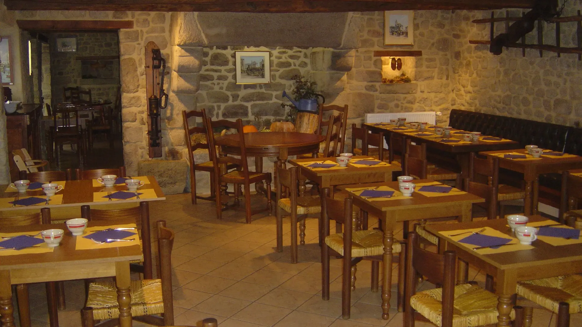 salle_creperie-de-la-pompe-carnac