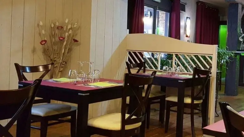 Restaurant - L'Essentiel - salle - Ploërmel - Brocéliande - Bretagne