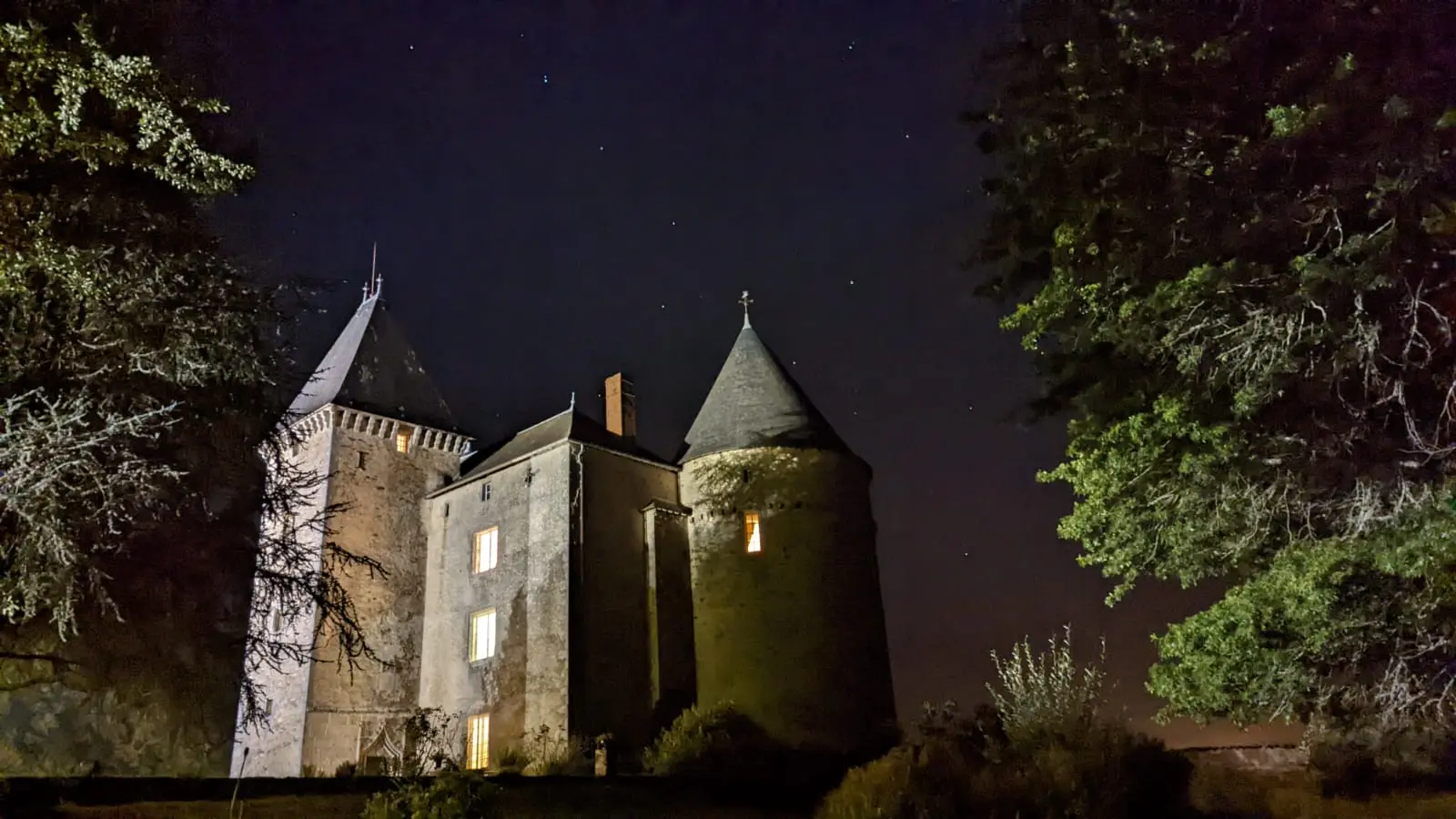 Le Château de Brie, sous les étoiles