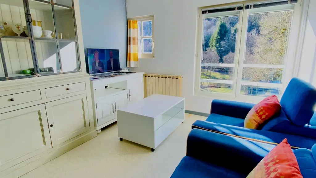 6 Salon
