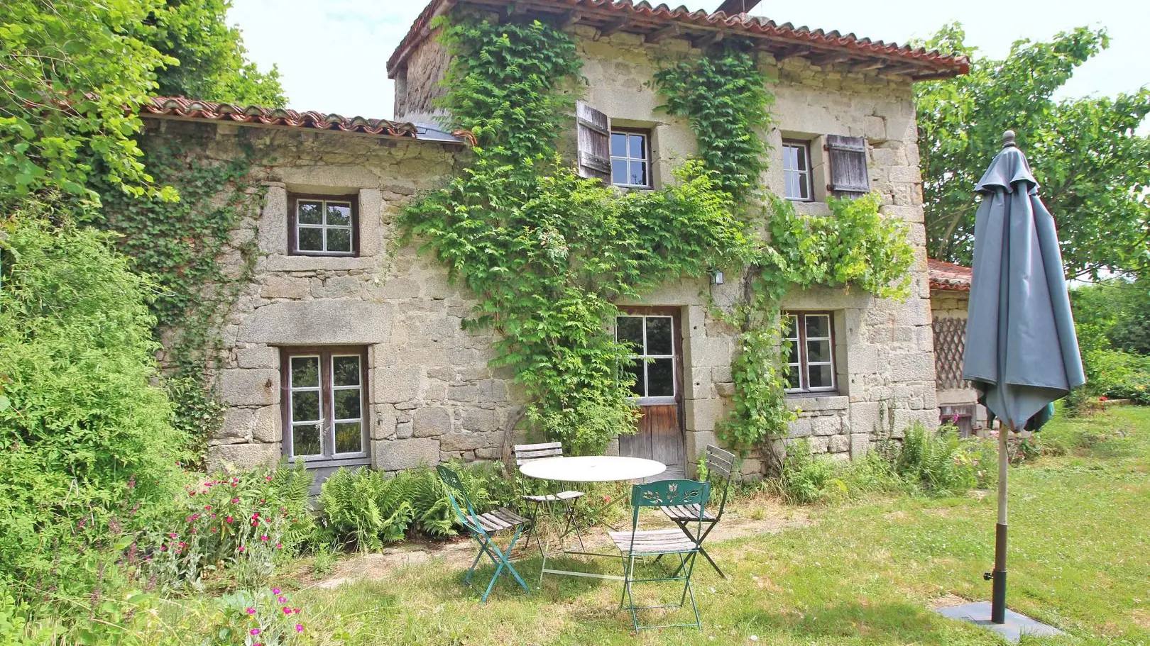 Gîte de Chèdeville à Ambazac en Haute-Vienne_1