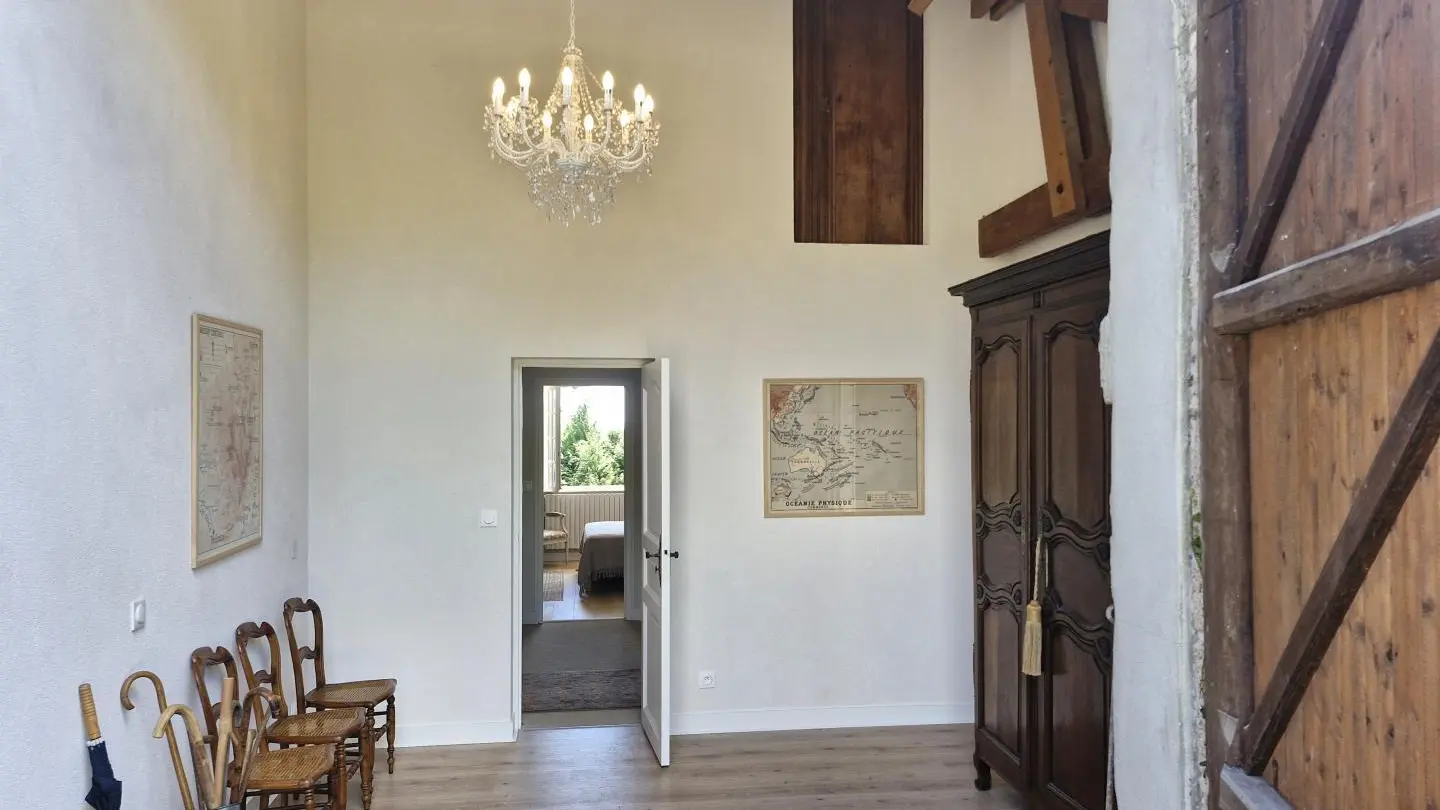 Les Granges du Tais à Ambazac en Haute-Vienne (Nouvelle Aquitaine) - Entrée Grange_8