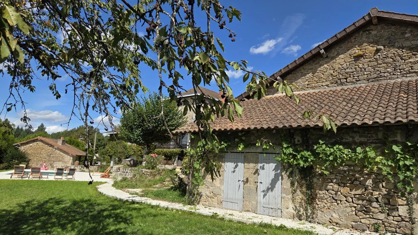 Les Granges du Tais à Ambazac en Haute-Vienne (Nouvelle Aquitaine)_72