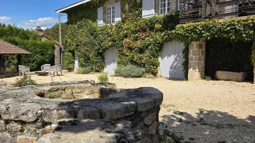 Les Granges du Tais à Ambazac en Haute-Vienne (Nouvelle Aquitaine)_73