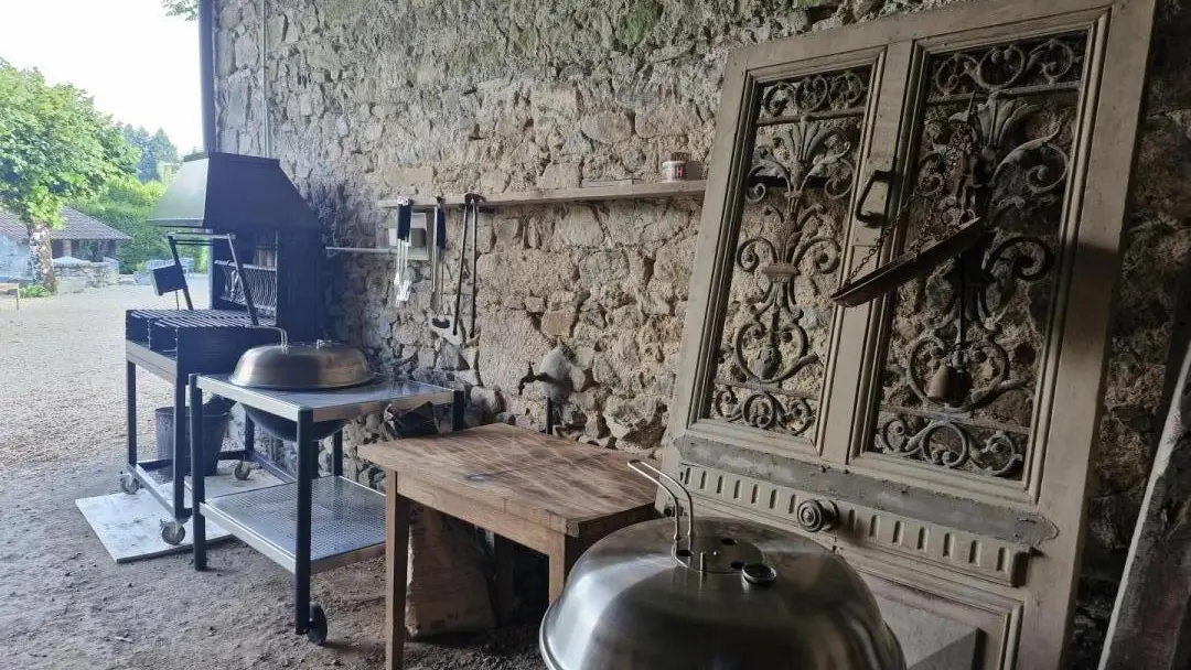 Les Granges du Tais à Ambazac en Haute-Vienne (Nouvelle Aquitaine) -Espace BBQ_63