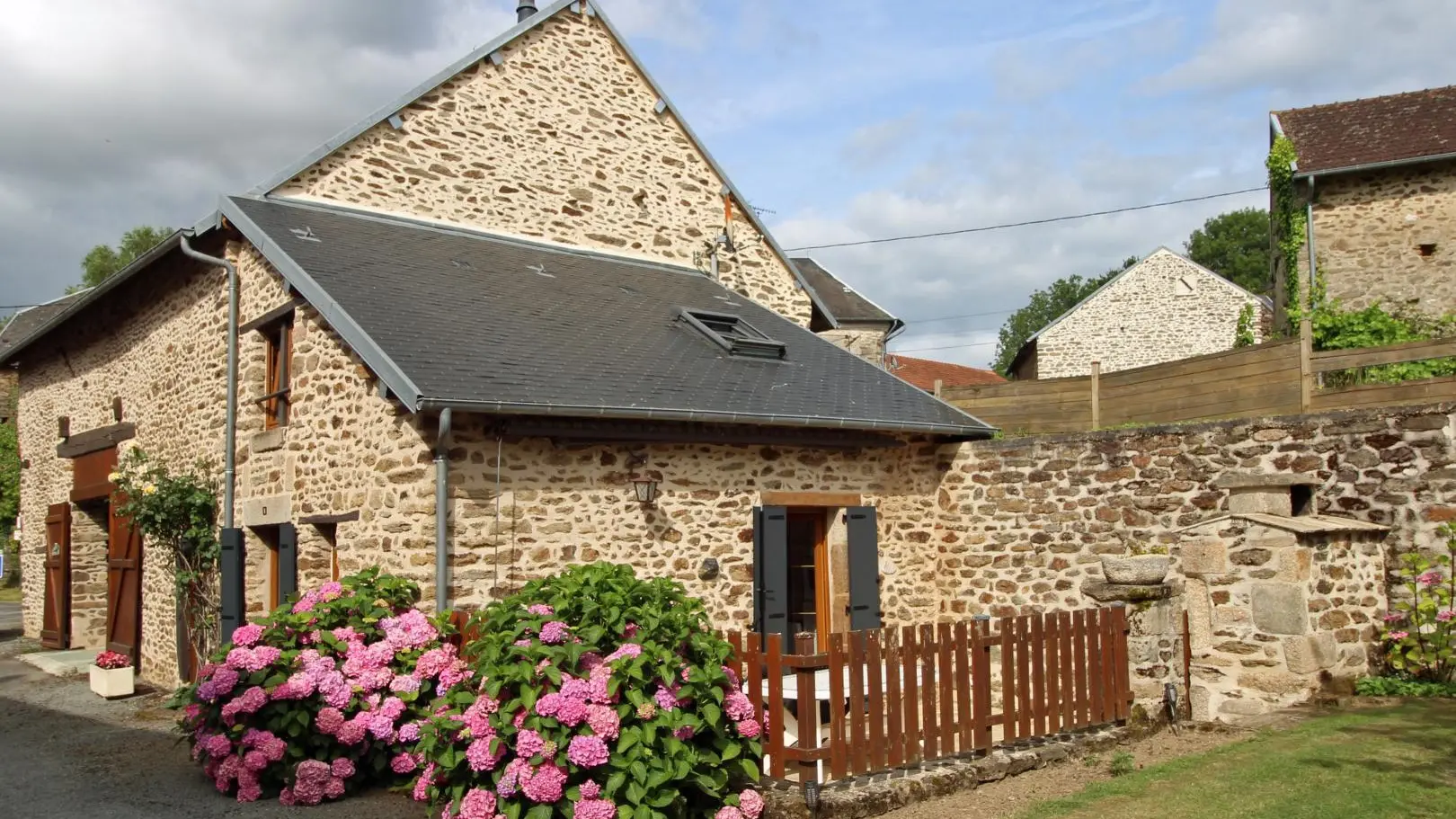 Gite La Chaize à Bersac Sur Rivalier  en Haute-Vienne (Limousin en Nouvelle Aquitaine))_2