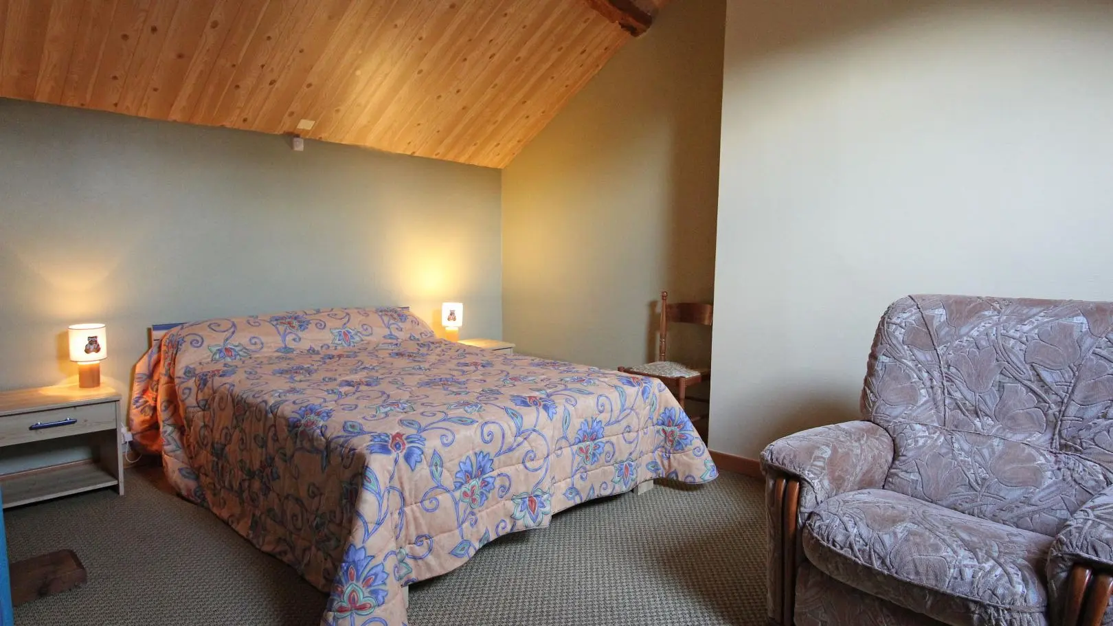 Gite La Chaize à Bersac Sur Rivalier  en Haute-Vienne (Limousin en Nouvelle Aquitaine) - chambre 2nd étage annexe_15