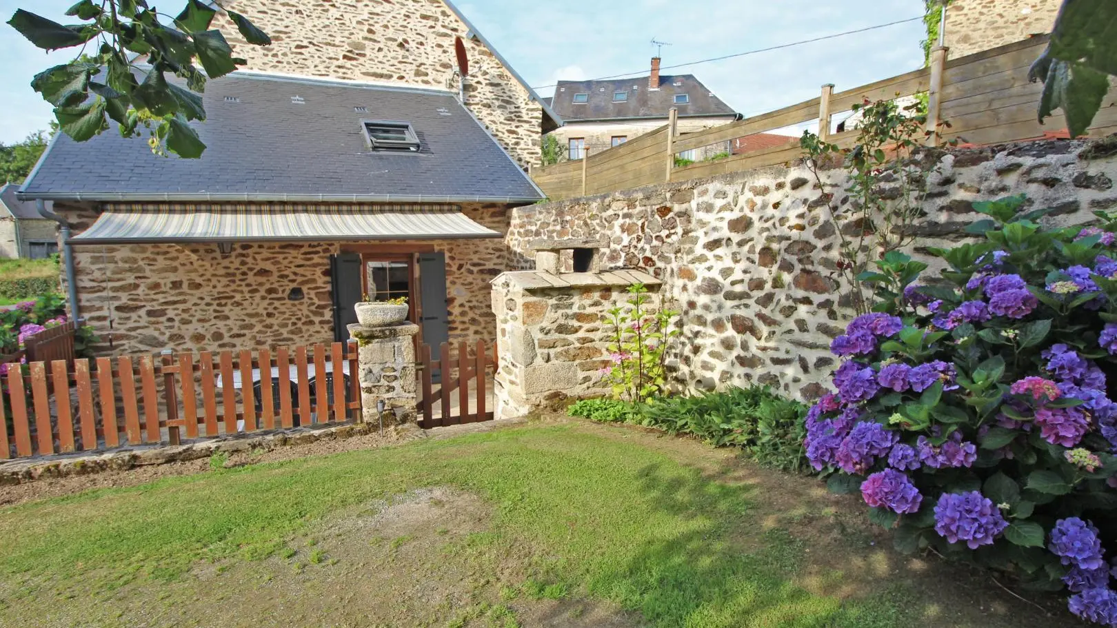 Gite La Chaize à Bersac Sur Rivalier  en Haute-Vienne (Limousin en Nouvelle Aquitaine))_19