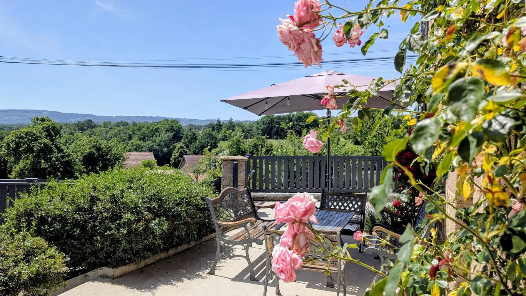 Gite Lavaud à Folles en Haute-Vienne (Nouvelle Aquitaine)- vue terrasse_28