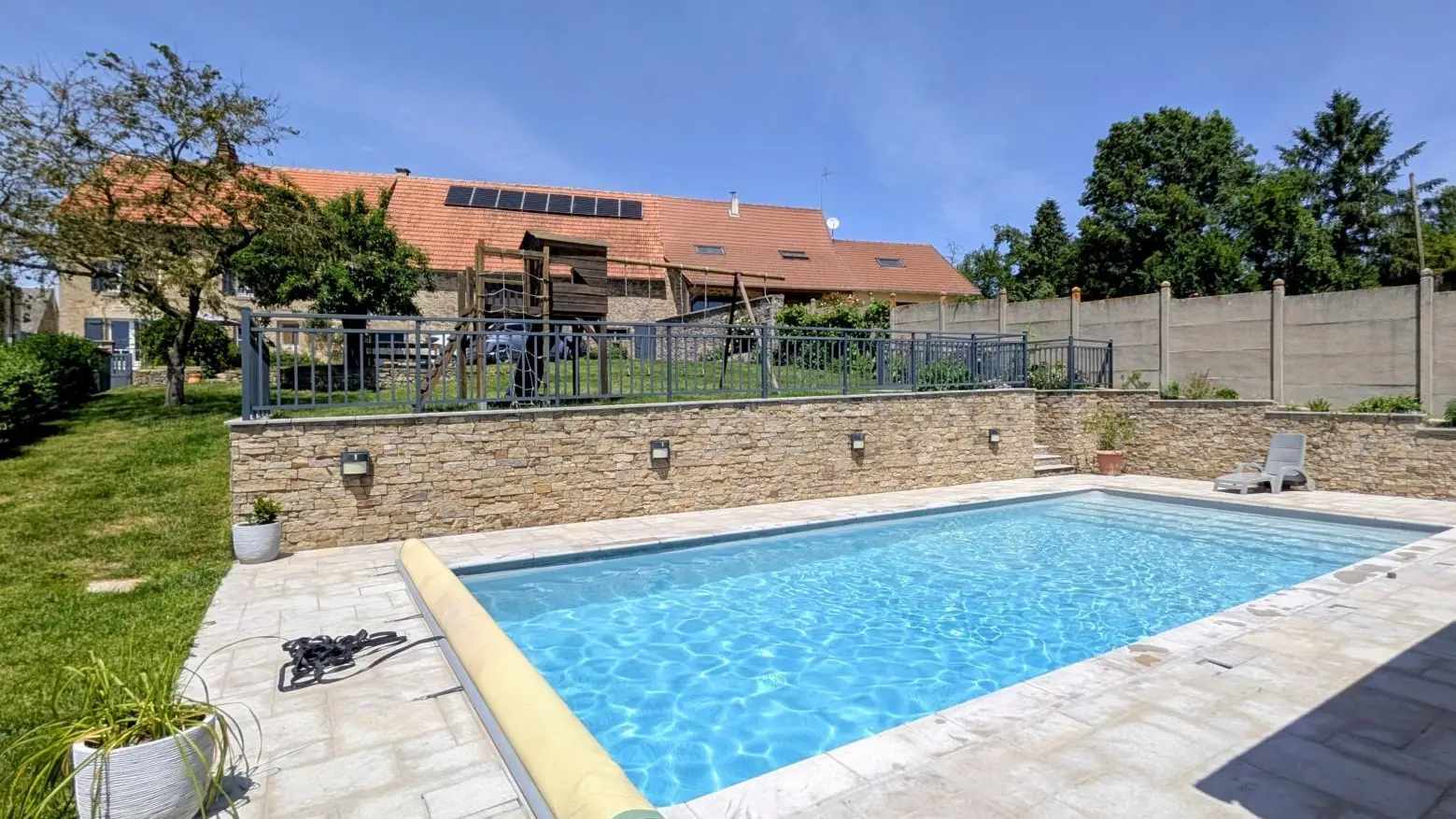 Gite Lavaud à Folles en Haute-Vienne (Nouvelle Aquitaine)- piscine_29