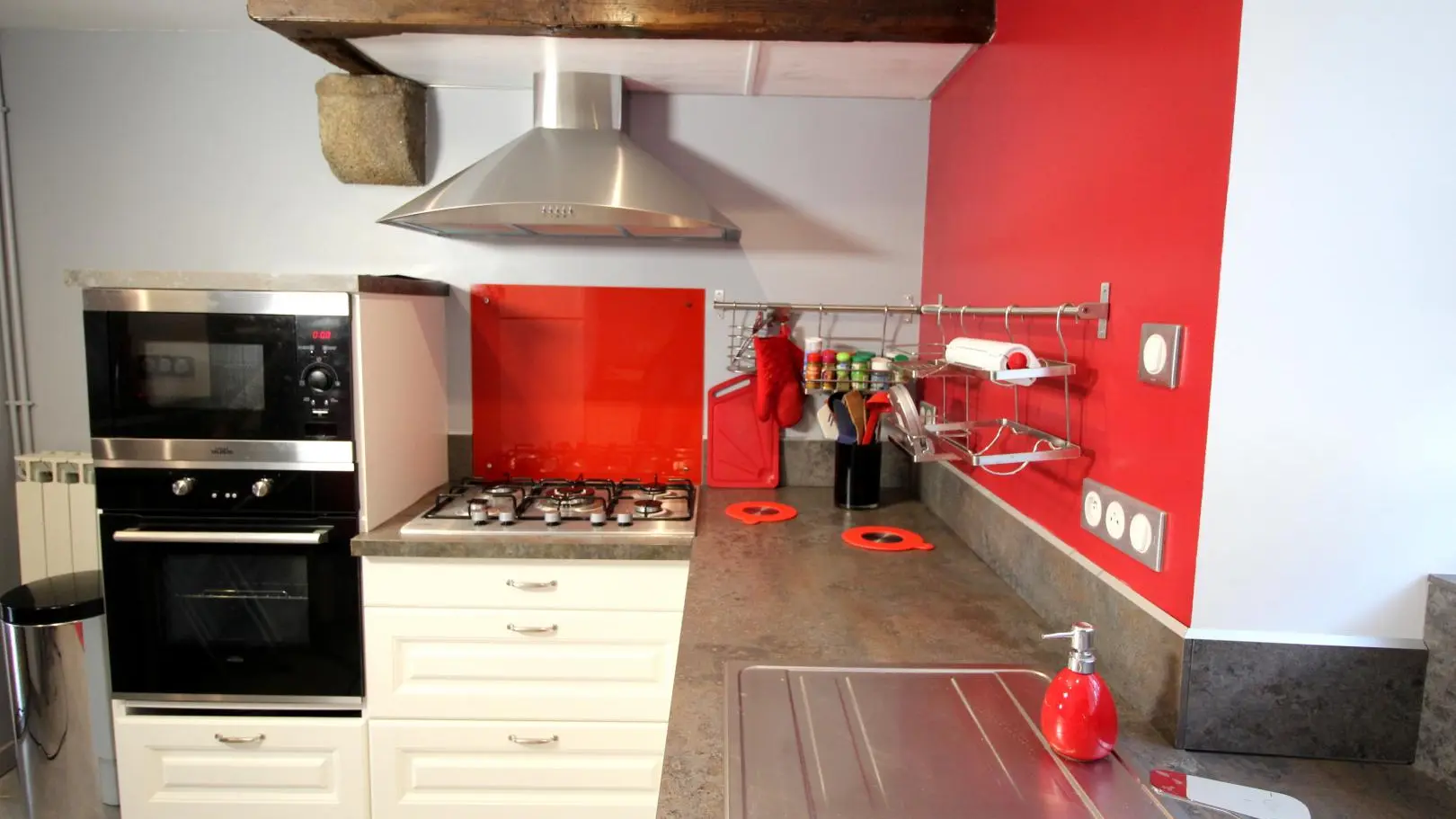 Gite Lavaud à Folles en Haute-Vienne (Limousin en Nouvelle Aquitaine)- cuisine_6