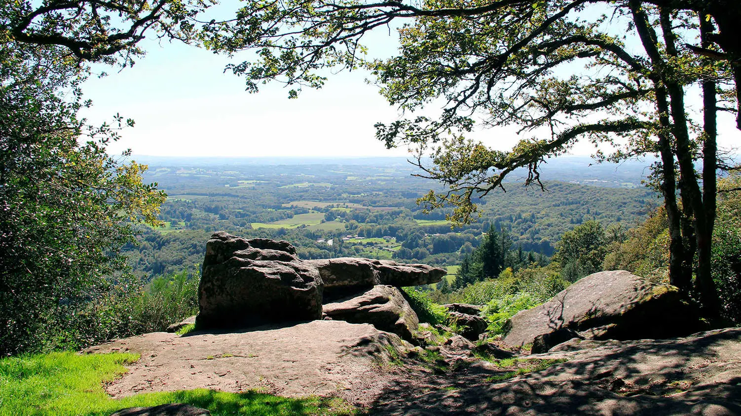 La Pierre branlante sur les hauteurs du Vignau_23