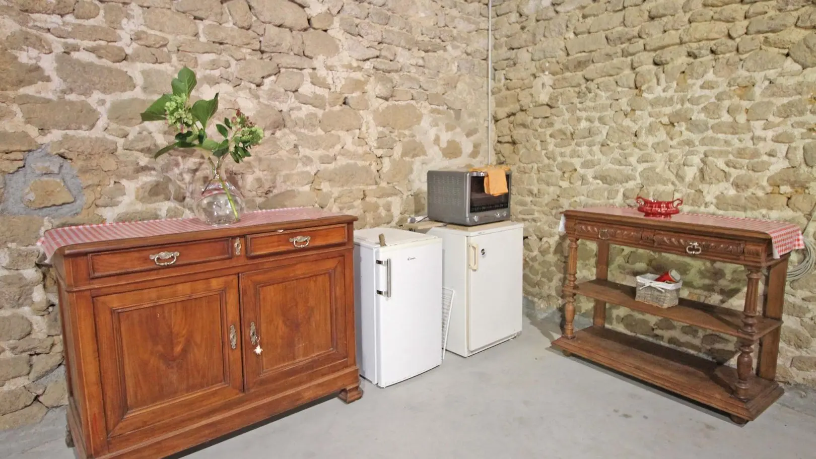 Le gite du Sabotier à Saint Laurent Les Eglises - Nouvelle Aquitaine - salle en option_35