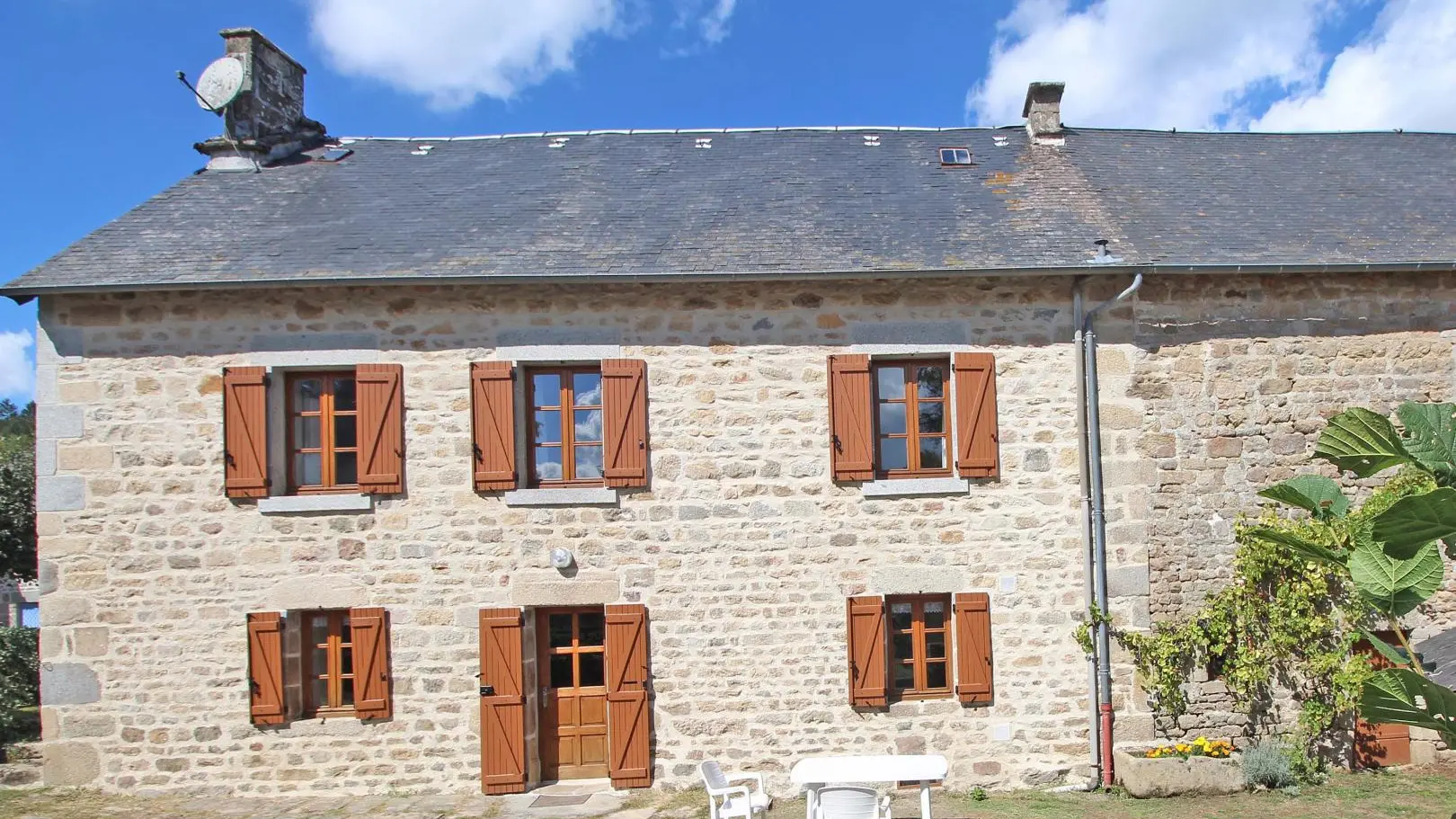 Gite Vichez à Beaumont Du Lac en Haute-Vienne (Limousin en Nouvelle Aquitaine)_2