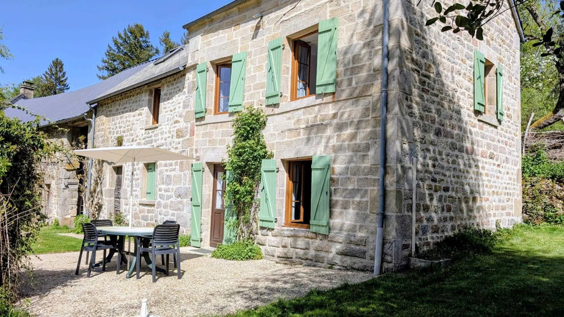 Gite Chateaucourt à Beaumont Du Lac en Haute-Vienne (Limousin en Nouvelle Aquitaine)_2