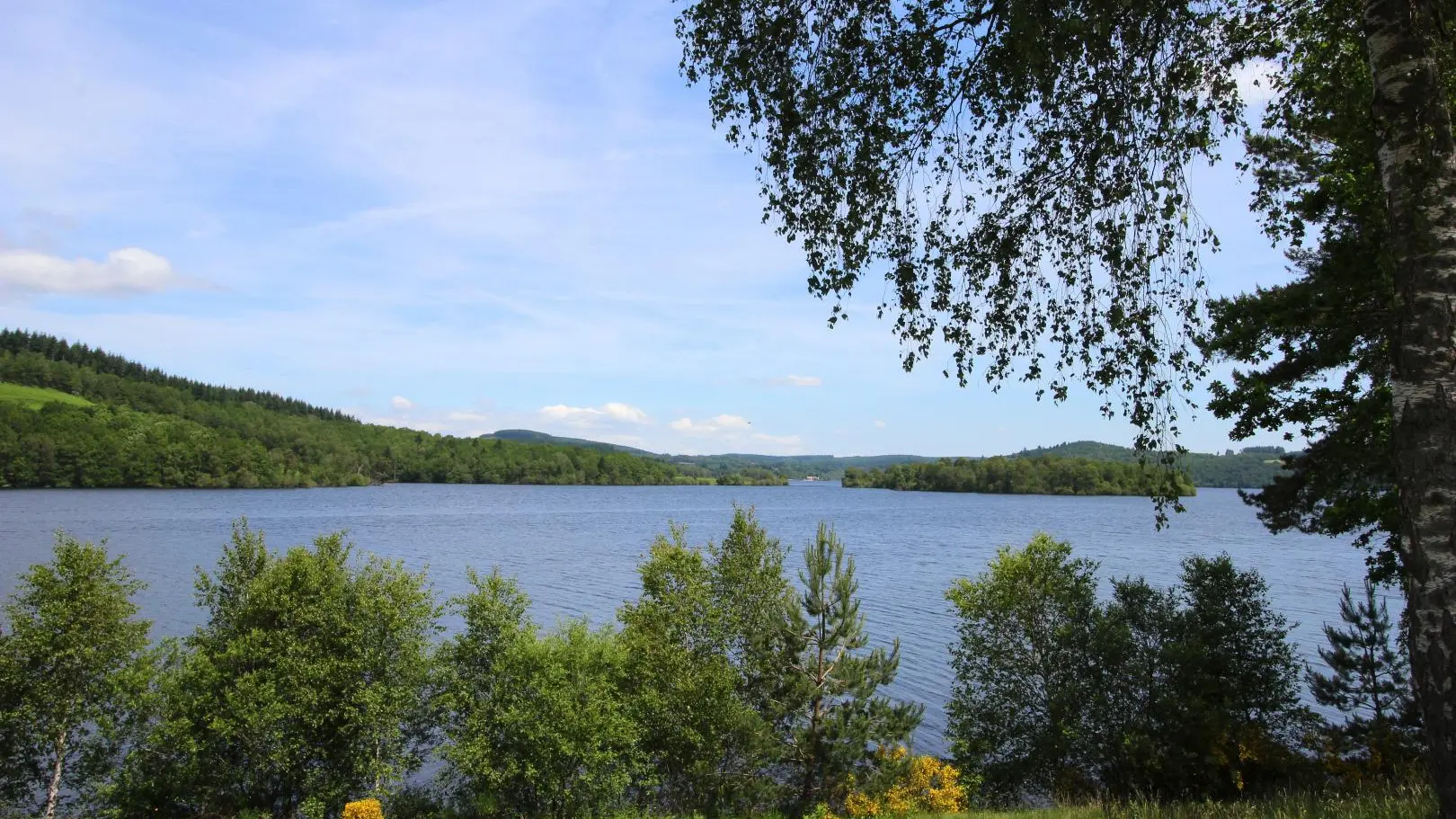 Gite Chateaucourt à Beaumont Du Lac en Haute-Vienne (Limousin en Nouvelle Aquitaine). Le Lac de Vassivière._21
