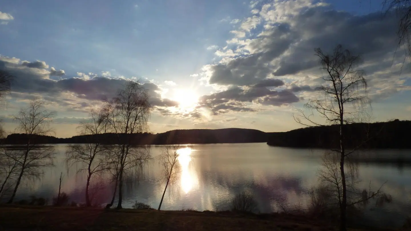 Gite Chateaucourt à Beaumont Du Lac en Haute-Vienne (Limousin en Nouvelle Aquitaine). Le lac de Vasivière._23