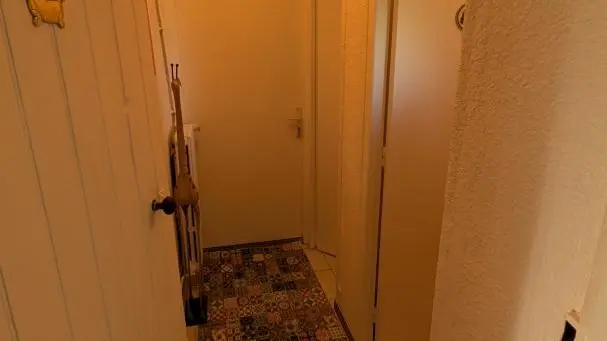 gite de Villetelle sur la commune de Cheissoux en Haute-Vienne - Limousin - Nouvelle Aquitaine - accès salle de bains, wc et buanderie du rez de chaussée surélevé_15