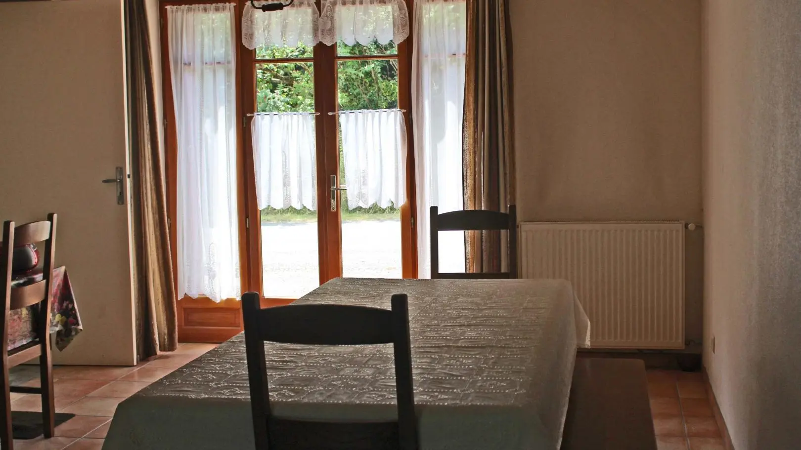 Gite Le bourg à Cheissoux en Haute-Vienne (Limousin) - sejour salon_5