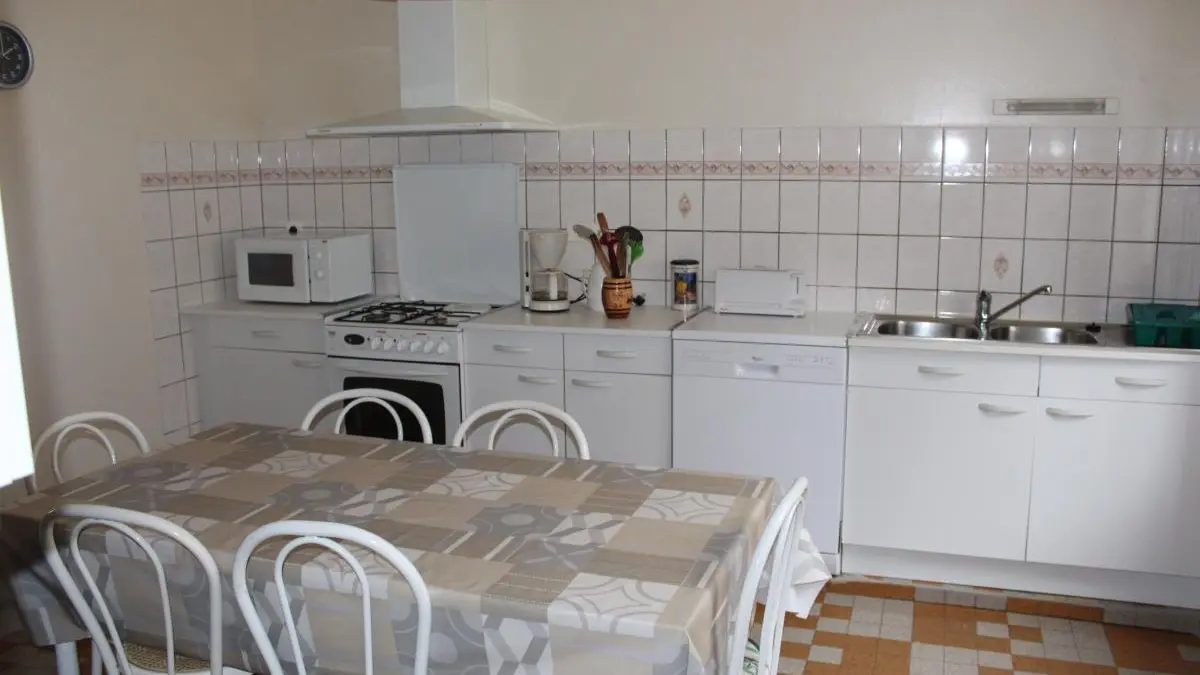 Gite Le bourg à Cheissoux en Haute-Vienne (Limousin) - cuisine equipée_6