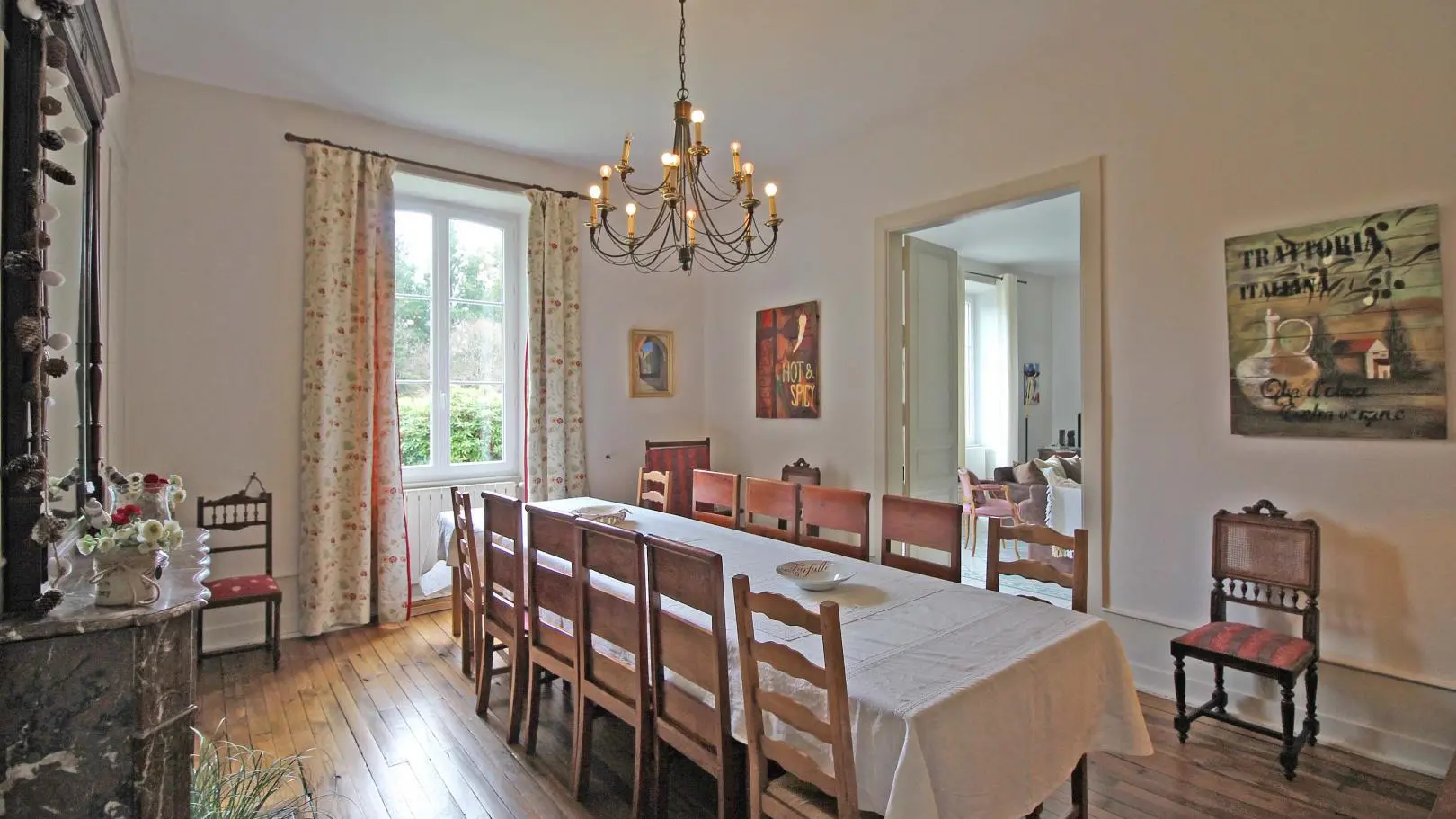 Gite Brenac Jeune à Eymoutiers en Haute-Vienne (Nouvelle Aquitaine)- salle à manger_12