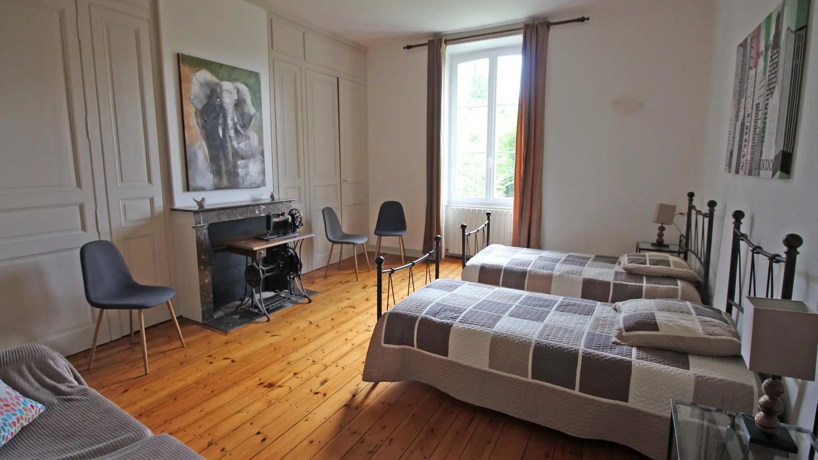 Gite Brenac Jeune à Eymoutiers en Haute-Vienne (Nouvelle Aquitaine) - chambre 1er étage Safari_23