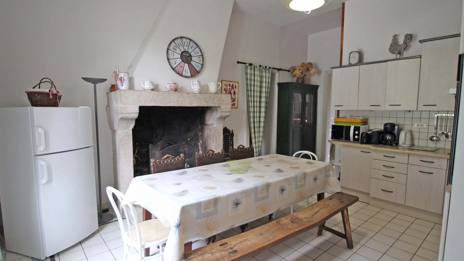 Gite Brenac Jeune à Eymoutiers en Haute-Vienne (Nouvelle Aquitaine)- cuisine_11