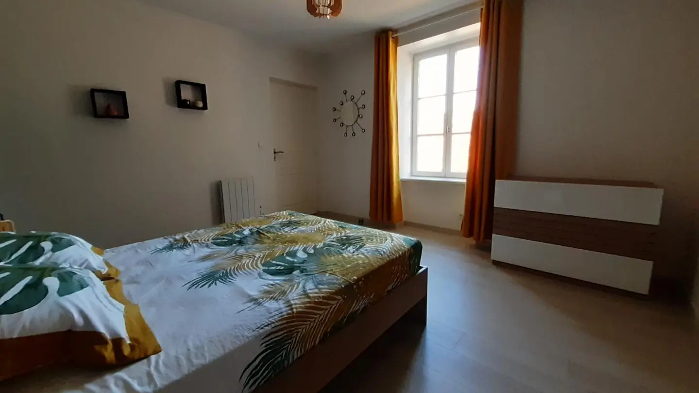 Le gîte à la campagne à Chassagnas sur la commune de La Croisille Sur Briance en Haute-Vienne - chambre lit 140_13