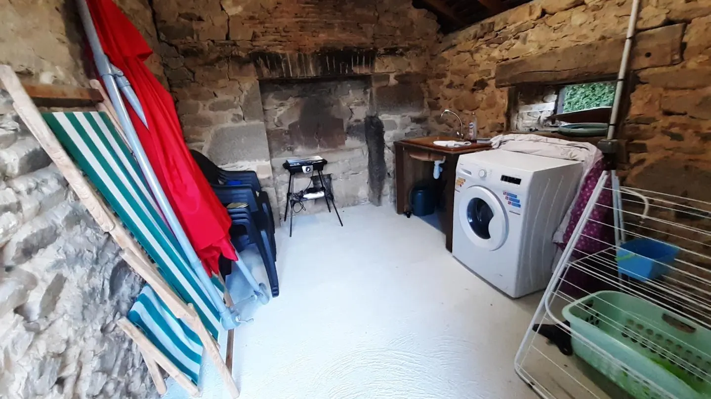 Le gîte à la campagne à Chassagnas sur la commune de La Croisille Sur Briance en Haute-Vienne - buanderie_18
