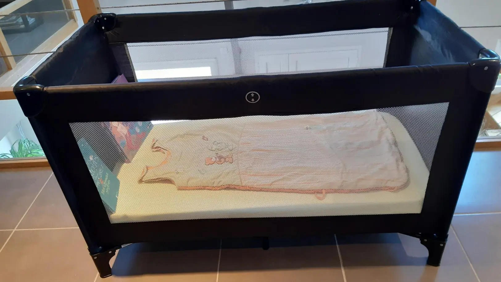 Le gîte à la campagne à Chassagnas sur la commune de La Croisille Sur Briance en Haute-Vienne - le lit de bébé_19