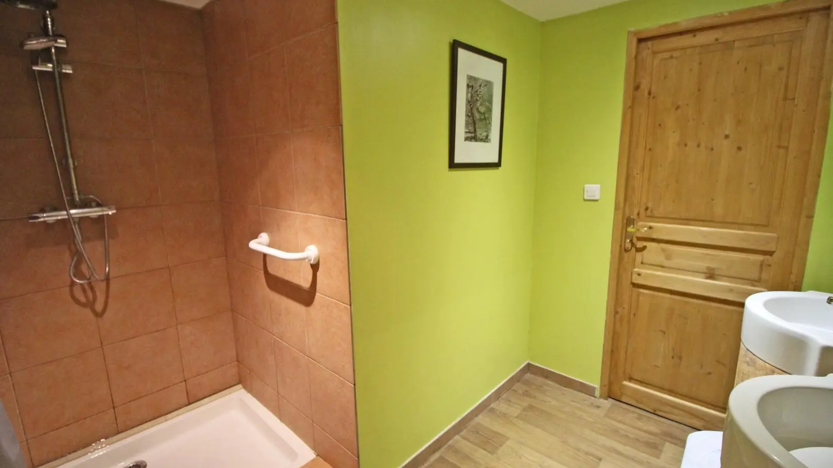 Gite Le Puy Jobert à La Geneytouse  en Haute-Vienne (Nouvelle Aquitaine) - salle d'eau 1er étage_17