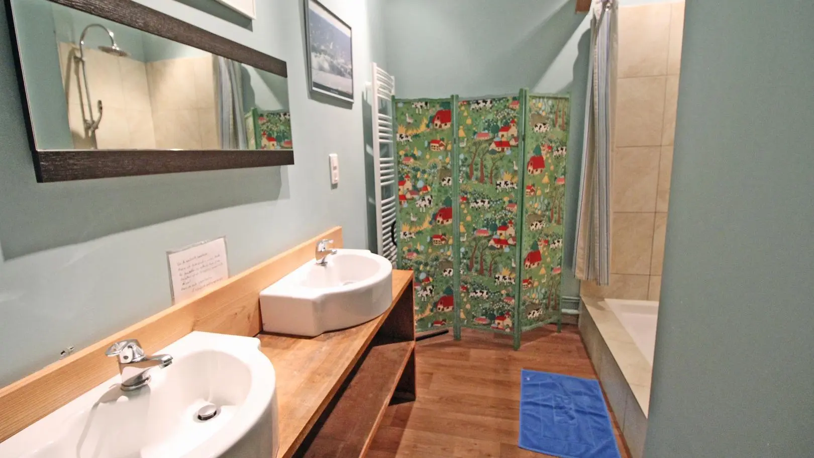 Gite Le Puy Jobert à La Geneytouse  en Haute-Vienne (Nouvelle Aquitaine) - salle d'eau 2nd étage_24