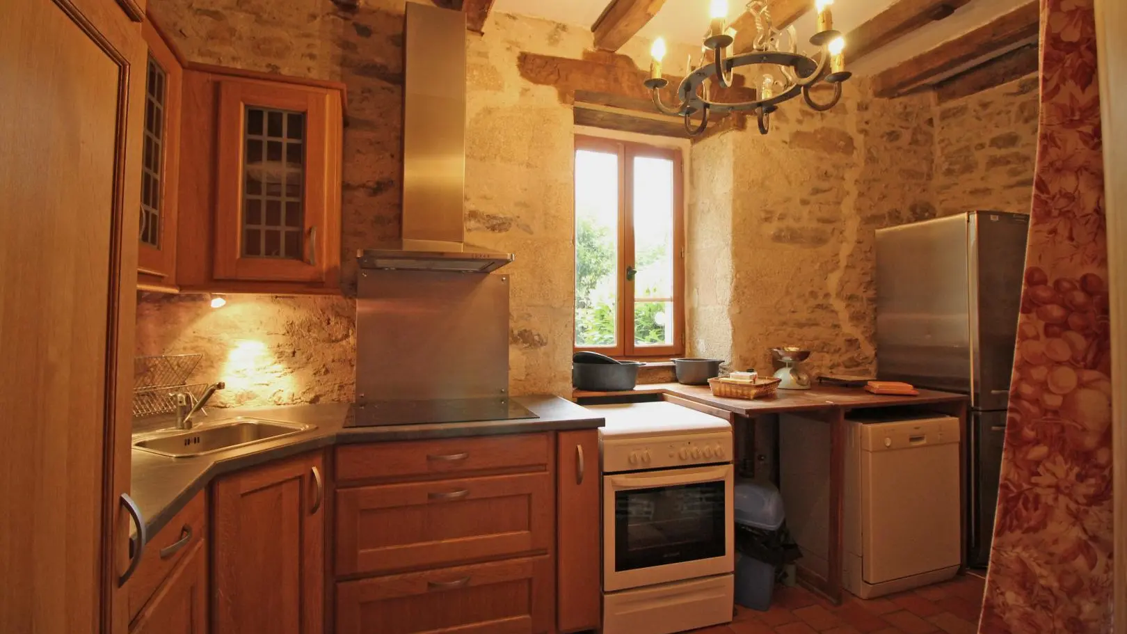 Gite Le Puy Jobert à La Geneytouse  en Haute-Vienne (Nouvelle Aquitaine) - cuisine_4