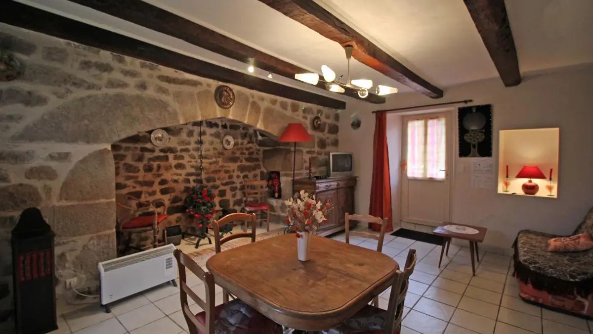 Gite La Bachellerie à Nedde  en Haute-Vienne (Limousin en Nouvelle Aquitaine)_6