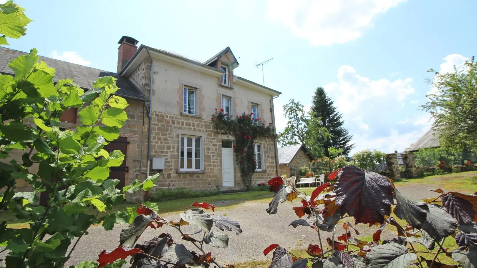 Gîte 109 à Nedde en Haute-Vienne (Nouvelle Aquitaine)_4