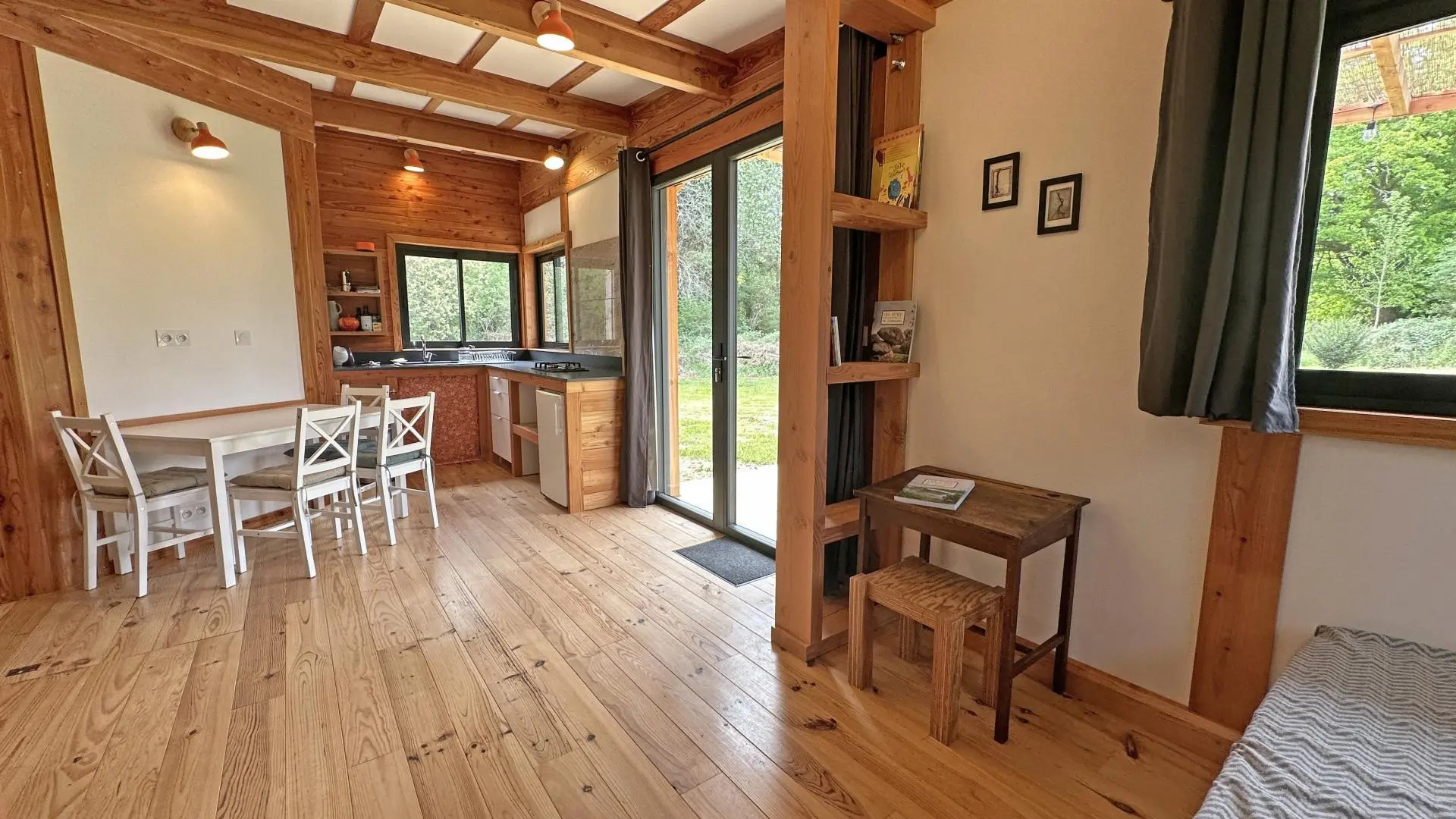 La cabane de la mésange à Peyrat le Château en Haute-Vienne (Nouvelle Aquitaine)_13