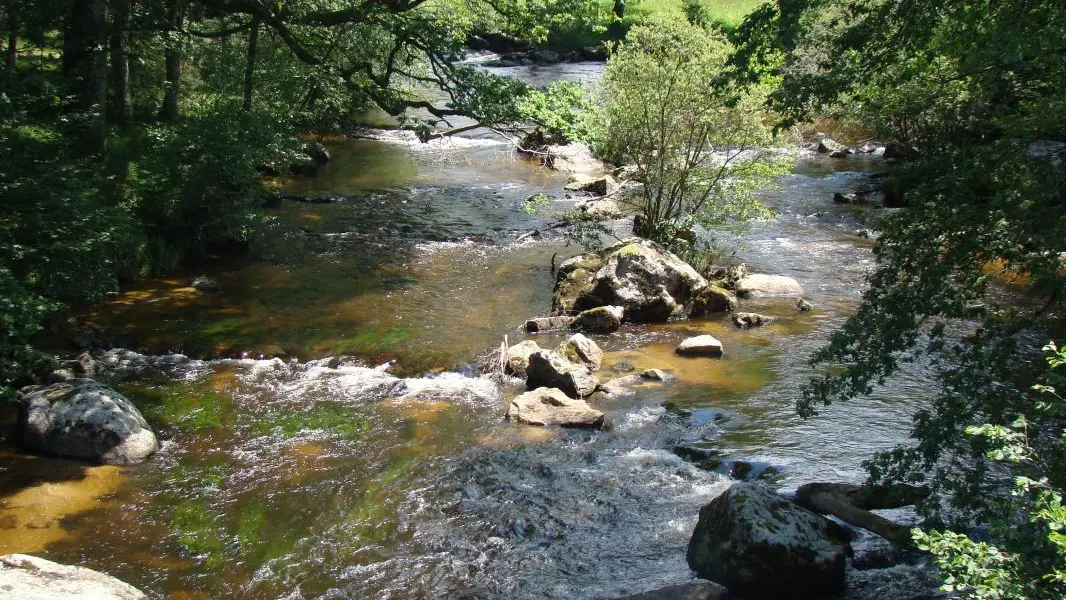 Gite Villeneuve à Rempnat en Haute-Vienne (Limousin en Nouvelle Aquitaine). La Vienne au pont de La Villeneuve._24
