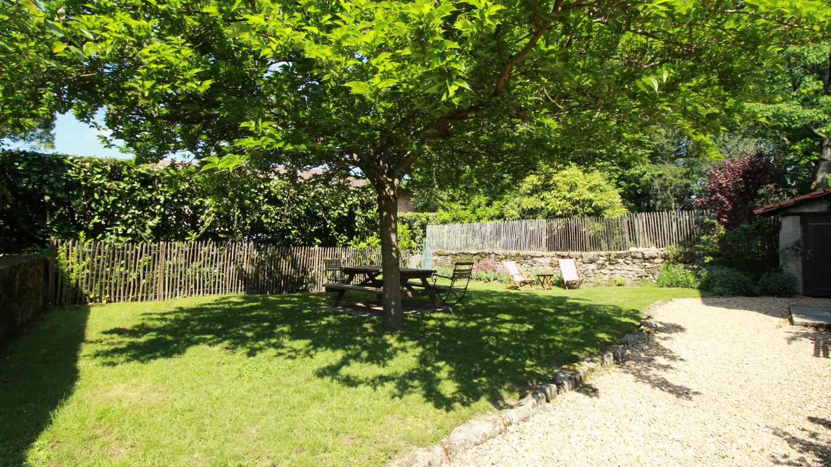 Jardin du Gîte Le Vieux Domaine au Masbareau à Royeres en Haute-Vienne (Limousin)_23